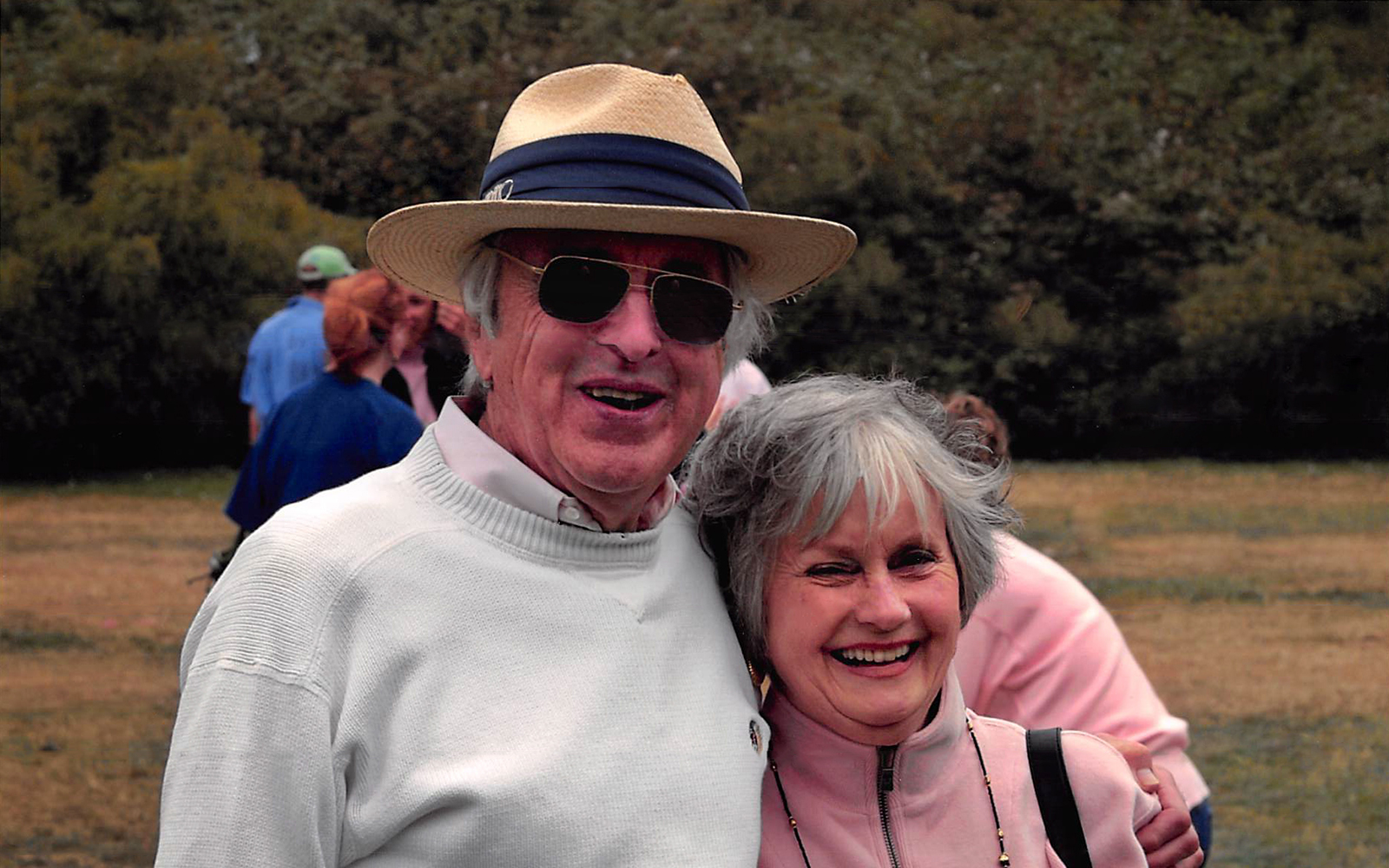 Gordon Flynn and his wife, Jeanne Flynn (UConn photo)