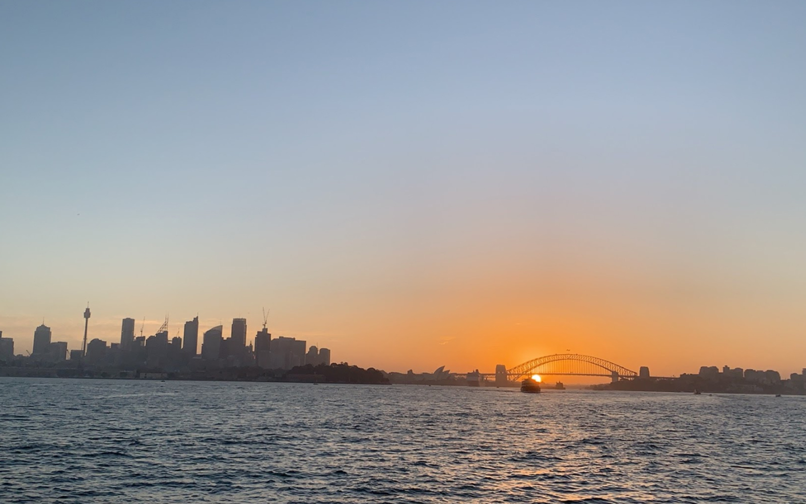 Sydney, Australia at sunset (Victoria Myers / UConn School of Business)