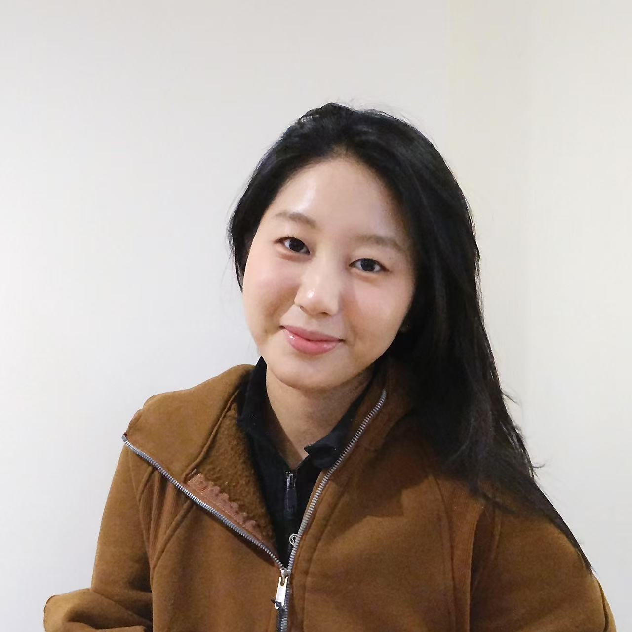 Portrait of Chenhang Wang.